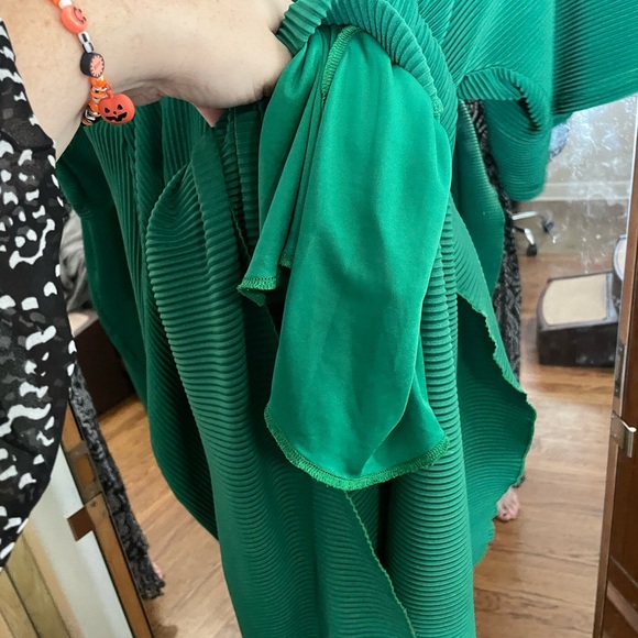 💚 By anthropologie plisse v-neck wrap midi dress dark green pleated 1X PREOWN - Picture 4 of 17